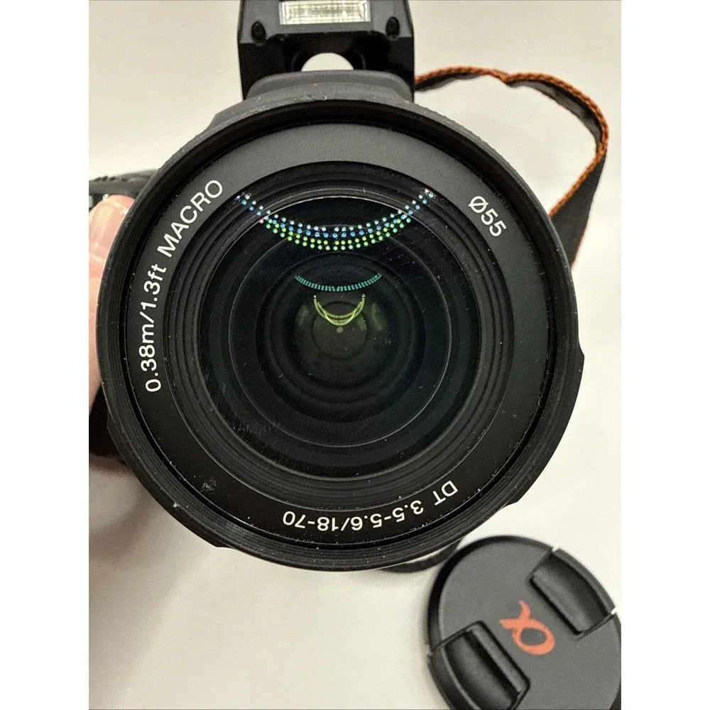 Sony‎ Alpha A200 DSLR Camera 10.2MP, Sony Lens DT 3.5-5.6/18-70 No Charger
